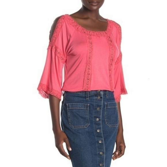FORGOTTEN Grace Lace Trim Cold Sholder Top sz. Sm - Picture 1 of 8